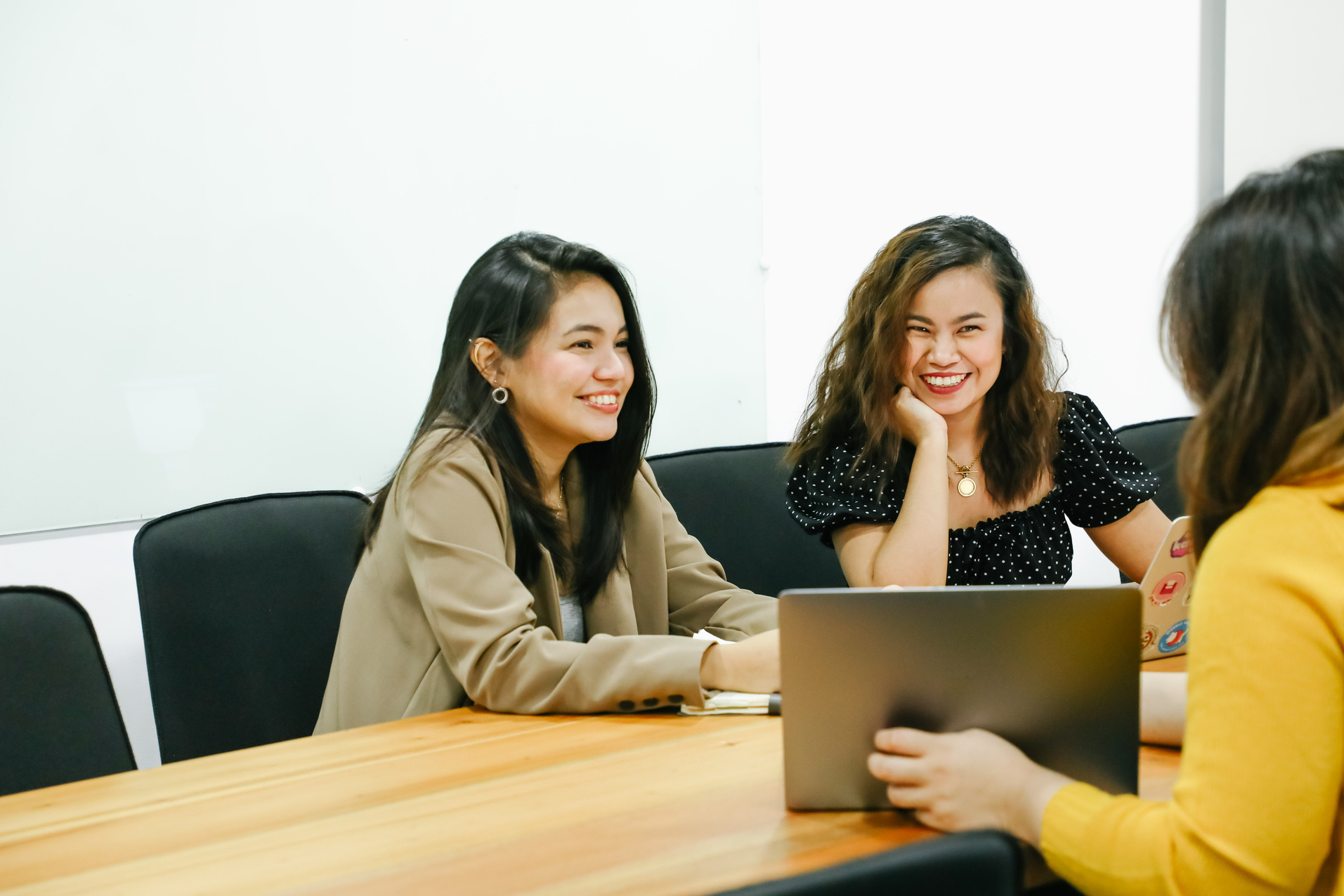 Women collaborating in the office